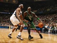 IM电竞下载-米切尔如入无人之境！浙江队火力全开，深圳防线遭全面压制