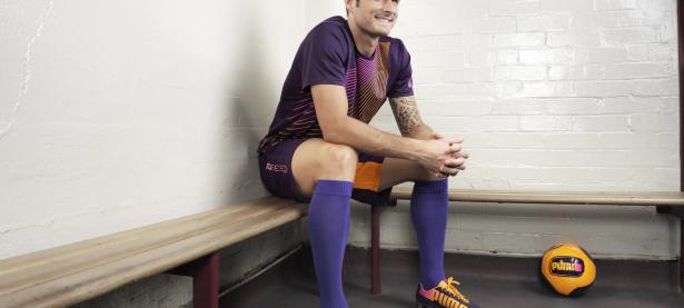 IM电竞游戏-里昂横扫丹麦，内马尔关键制胜，一场战术与意志的完美交响