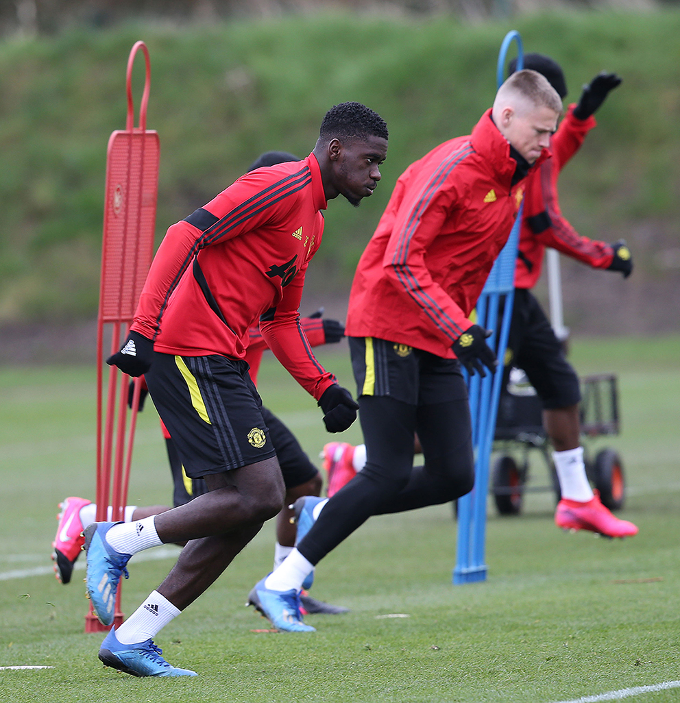 包含塞维利亚横扫摩洛哥，布鲁诺状态火热的词条