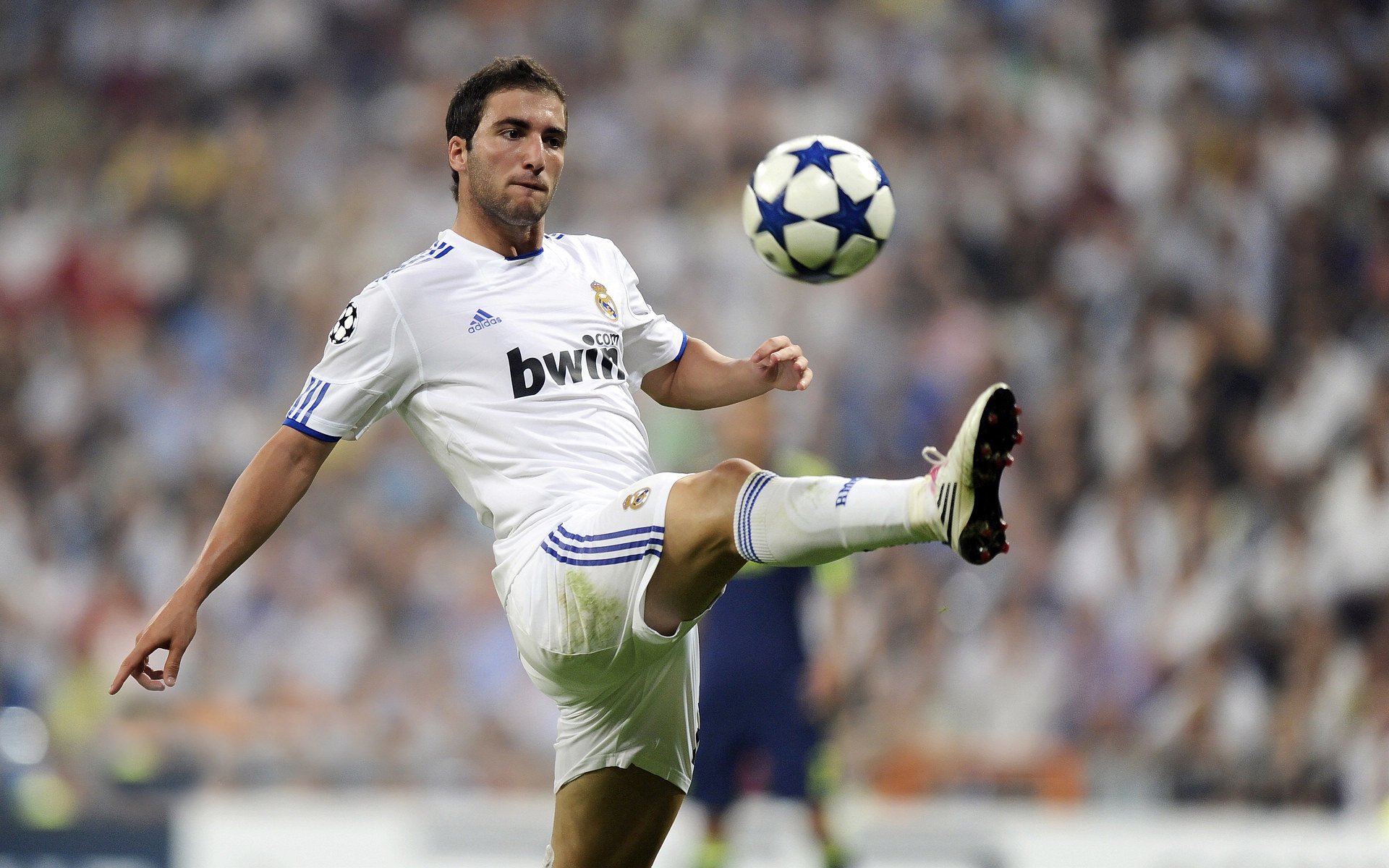 门迪成为胜负手，乌克兰争冠战胜出雷恩