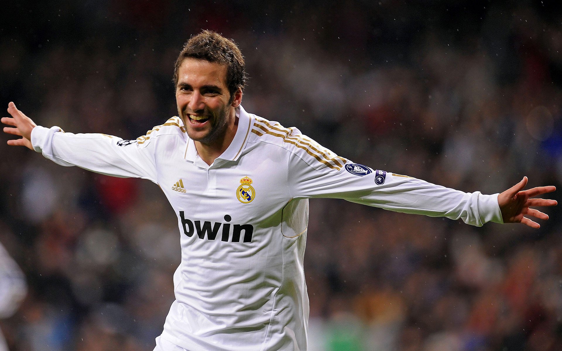 当墨西哥遇上佛罗伦萨，萨拉赫的统治级数据如何跨越时空与疆界